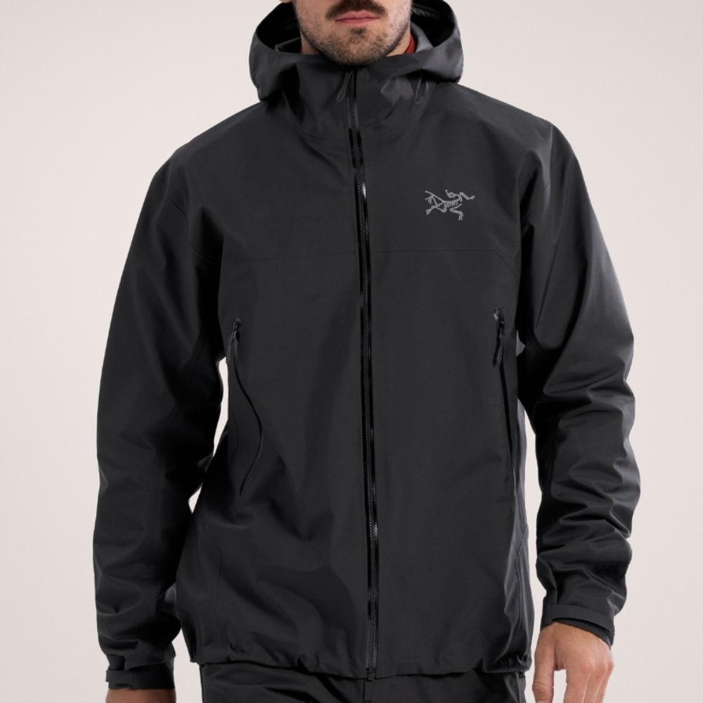 Arc'teryx Men's Black Raincoat Durable Versatile Mountain Shell Size Large Nwot